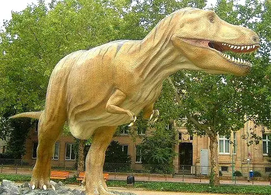 What Eats A Dinosaur
